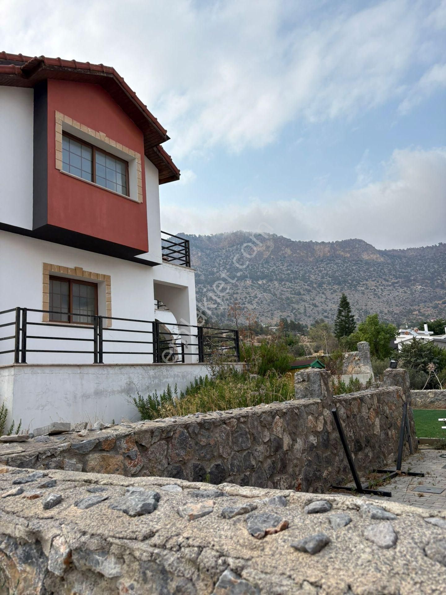 Ağırdağda Satılık Türk Koçanlı Arsa Alanı 300m2'den Villa Alanı 220m2'den 3+1 Duplex Villa. - Görsel 4