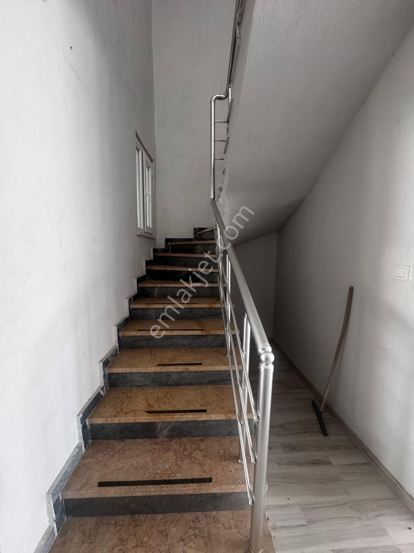 Biga Merkez’de Yüksek Getiri Potansiyeline Sahip Satılık Apartman! - Görsel 12