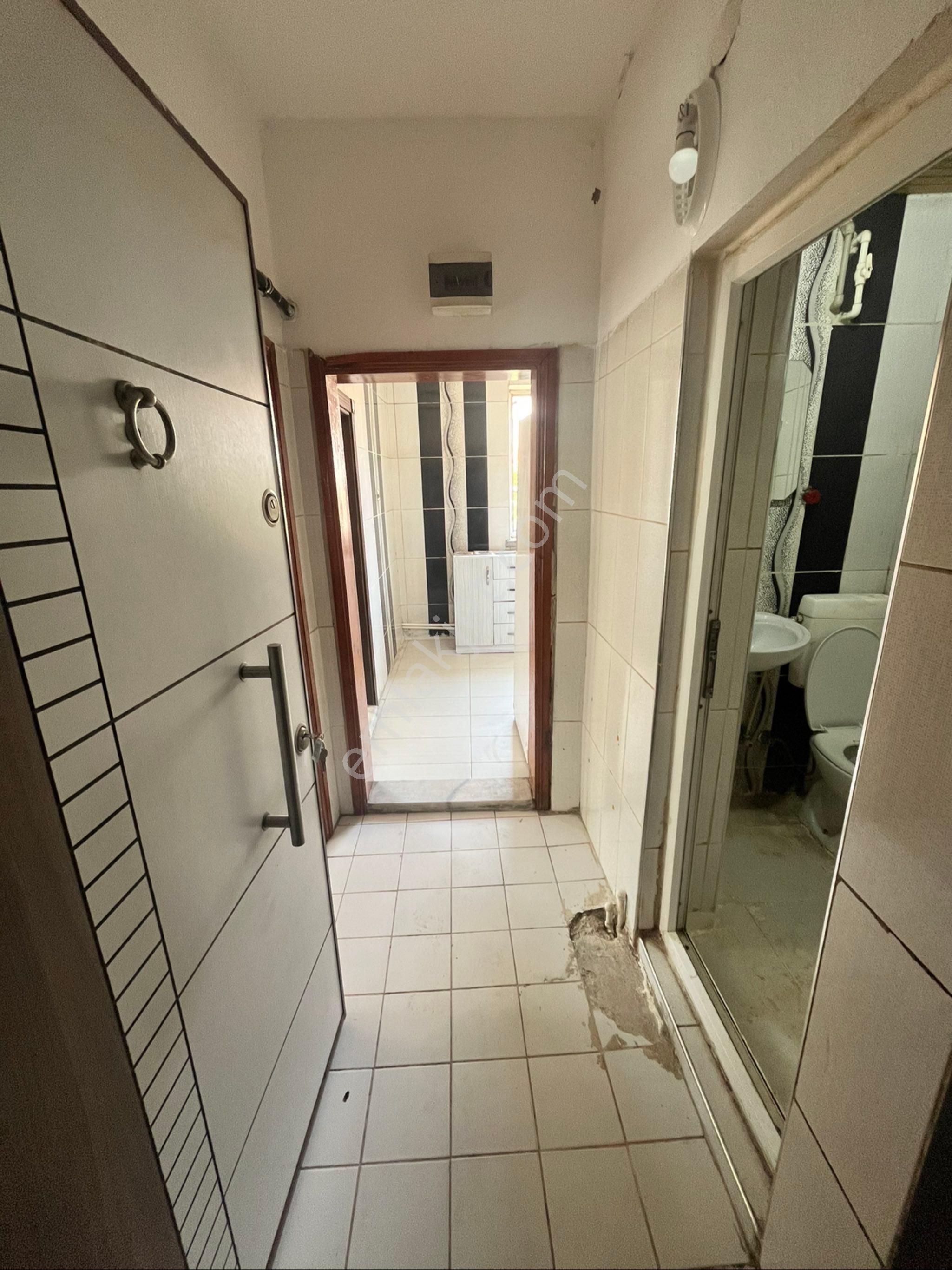 Çelikev Gayrimenkul’den Kiralık Geniş 2+1 Apart