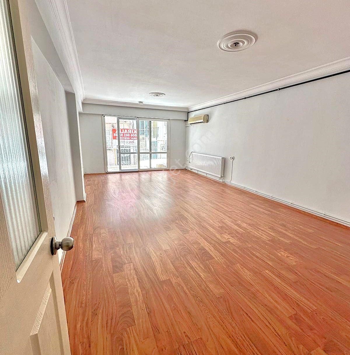 Göztepe Mithatpaşa Cad. Sahile Yakın Kiralık Daire