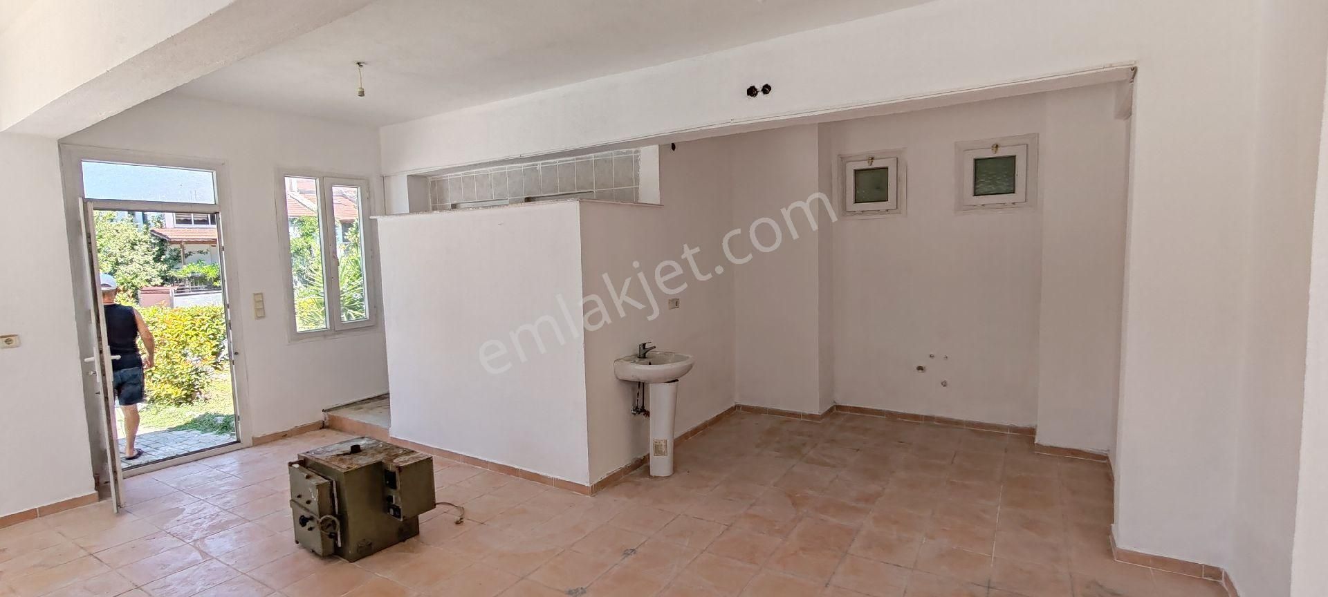 Kuşadası Karaova Mah Kiralık Dükkan - Görsel 9