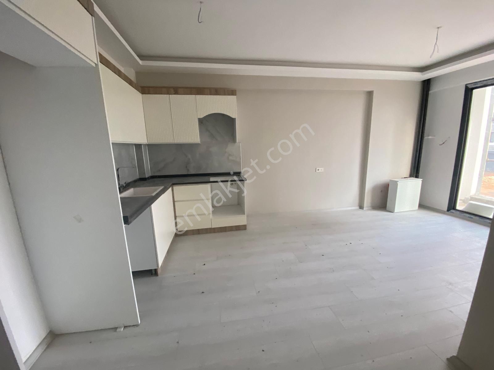 Tekel Arkası Mastfroşta Satılık 2+1 Fırsat Daire