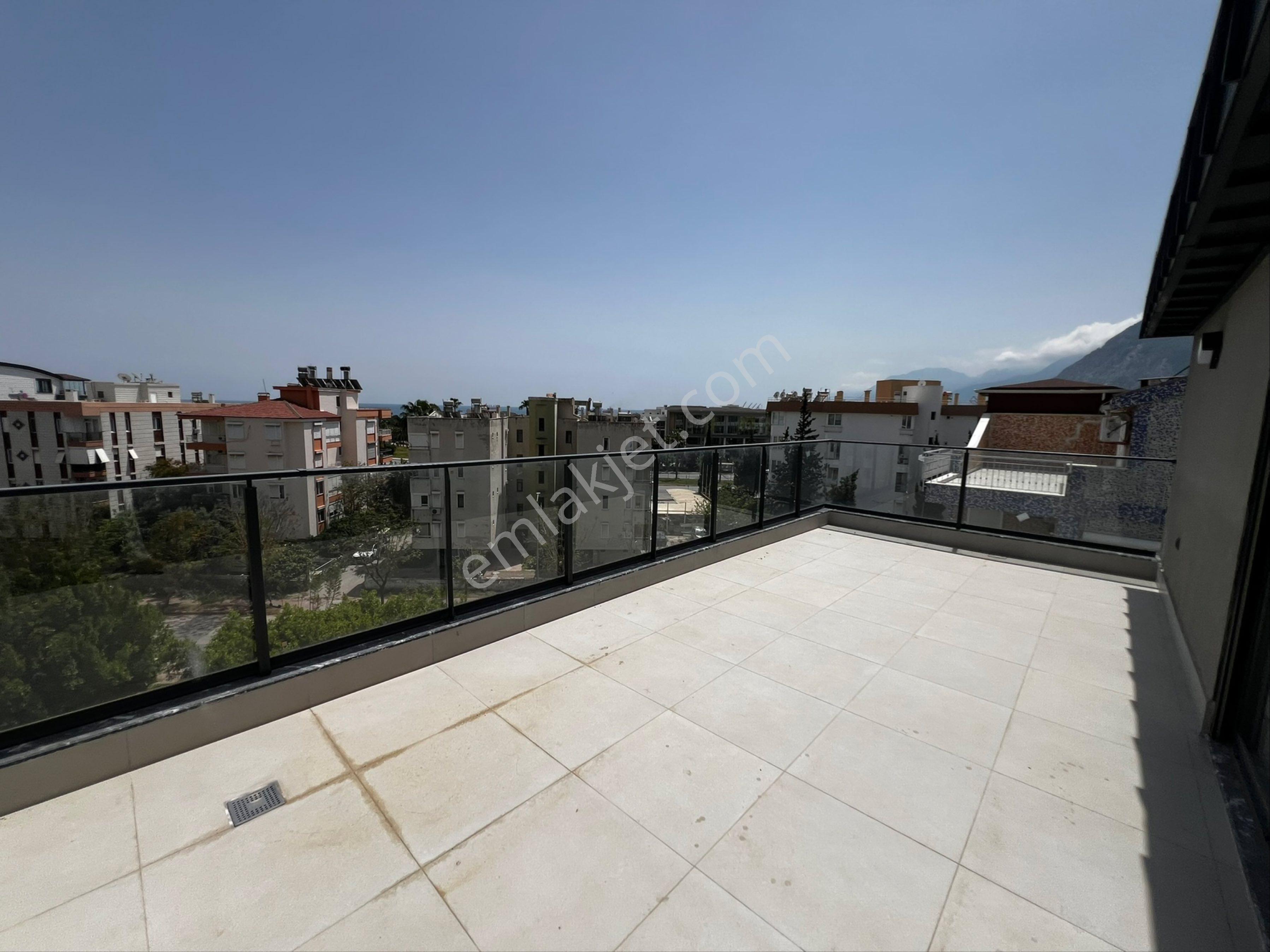 Liman Mahallesi Deniz Manzaralı Lüks Satılık Daire - Görsel 26