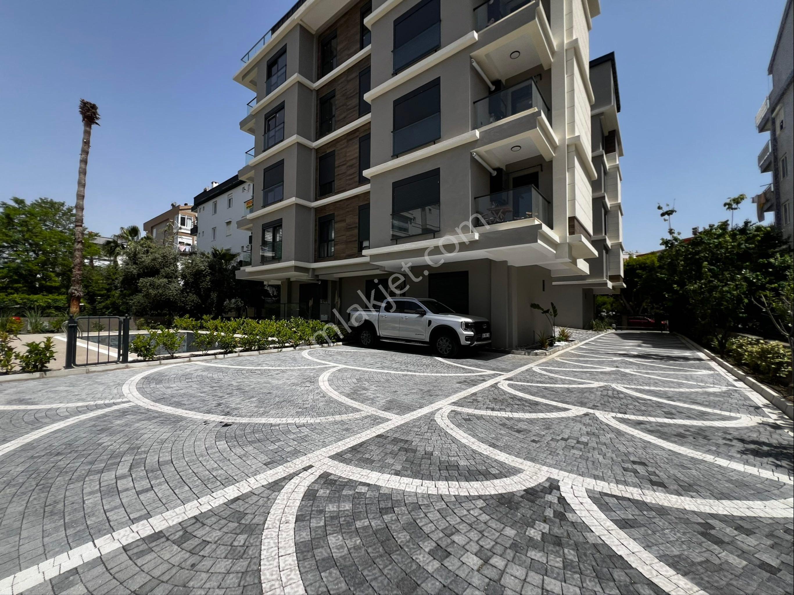 Liman Mahallesi Deniz Manzaralı Lüks Satılık Daire - Görsel 32
