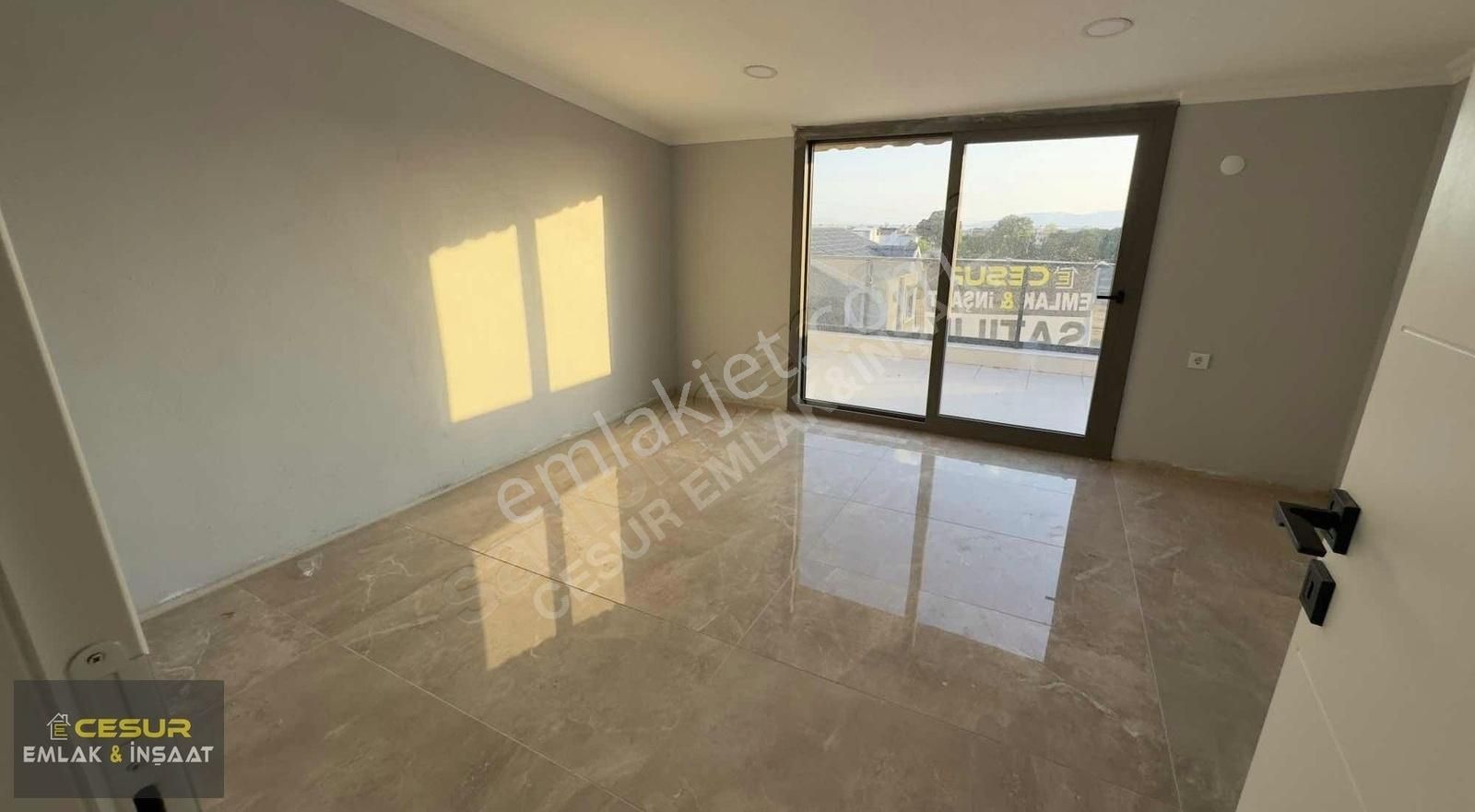 Geniş Bahçeli 5+1 Müstakil Villa - Görsel 27