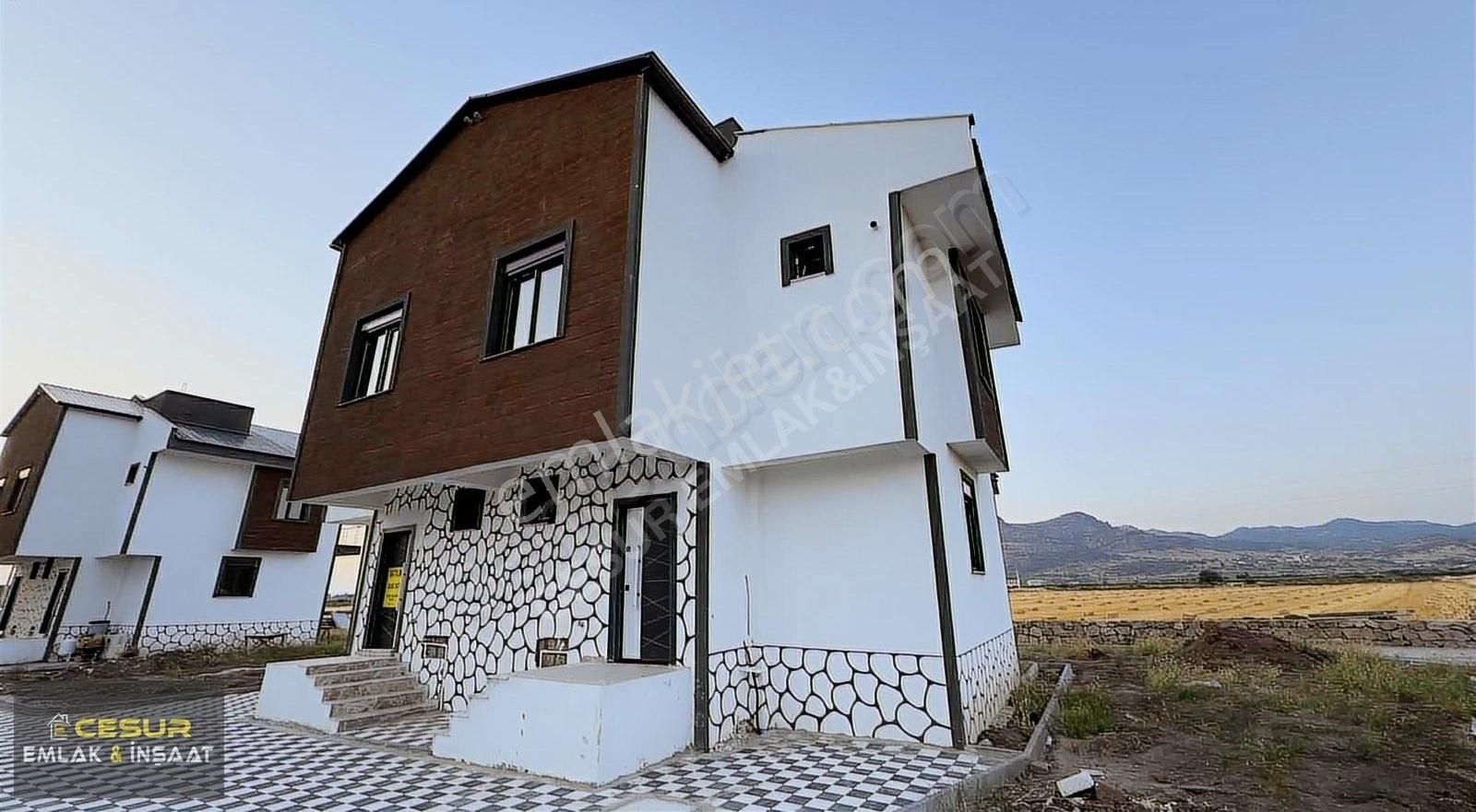 Salihleraltında Satılık Sıfır 4+1 İkiz Villa - Görsel 7