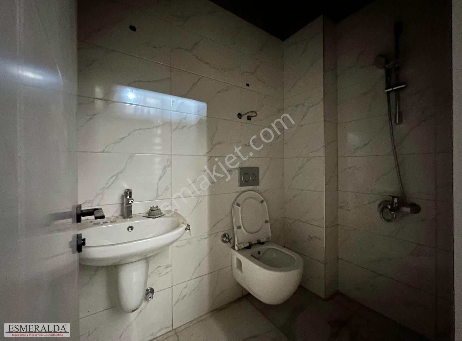 Alanya Alkü Yanındaki Plaza'da Kiralık Depolu Dükkan - Görsel 11