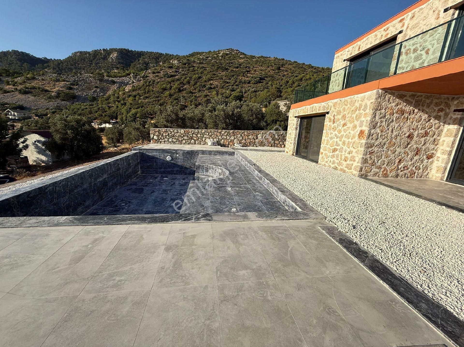 Falcon Dan Gelemişte Muhteşem Villa - Görsel 8