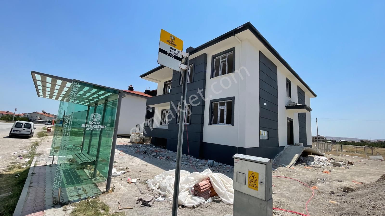 Analiz'den Alakova`da Farabi Cd. Cephe 2+1 Satılık Daire