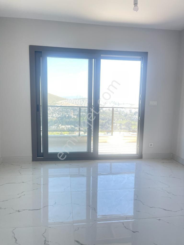 Bodrum Akyarlarda Özel 6+2 Tripleks Villa - Görsel 16