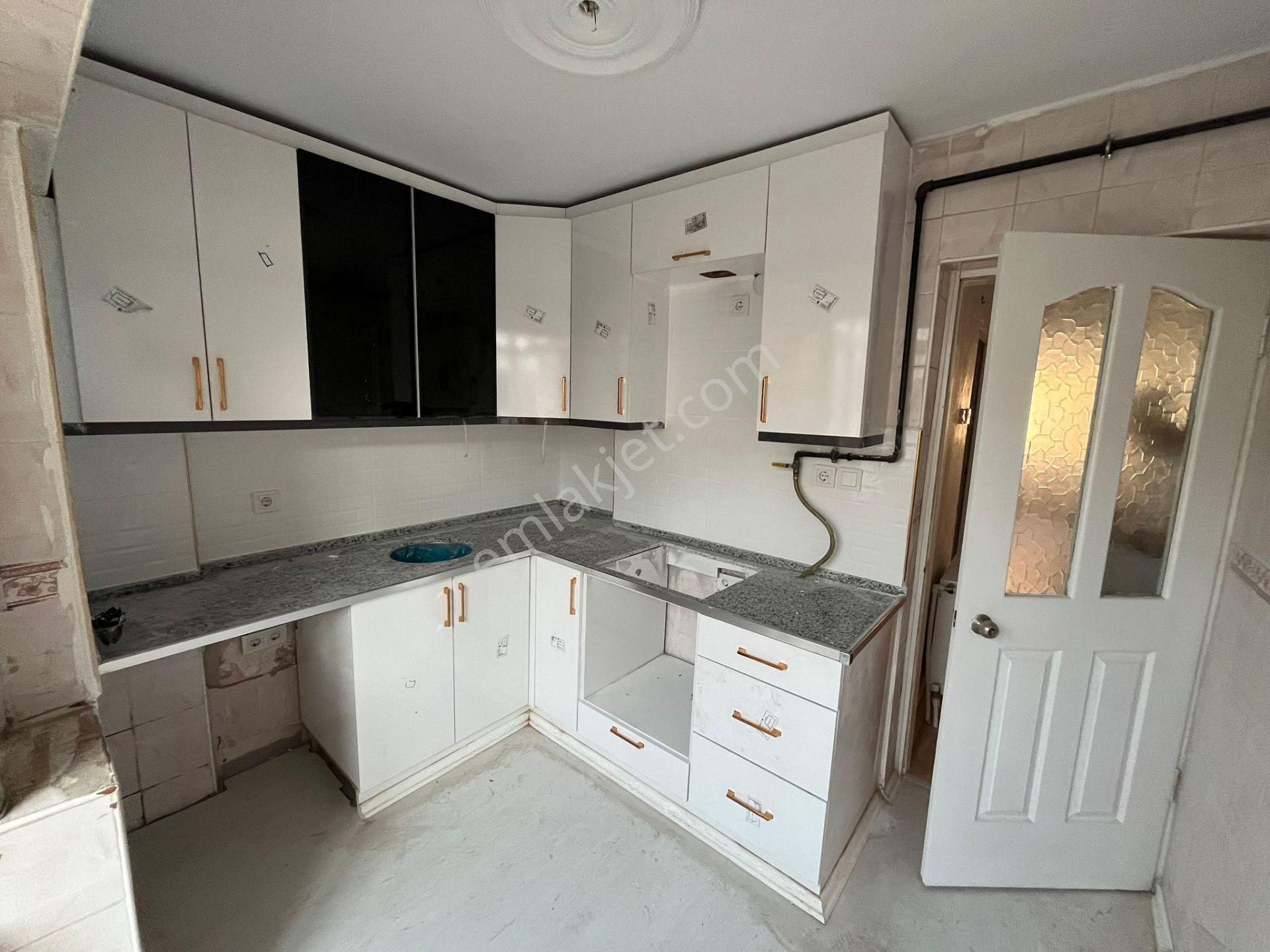 🏡sakarya Mahallesi 🏡 ✅2+1 125 M2 5 Katlının 5 Katı ❇️ Kombi Dogalgazlı ❇️kapalı Mutfak