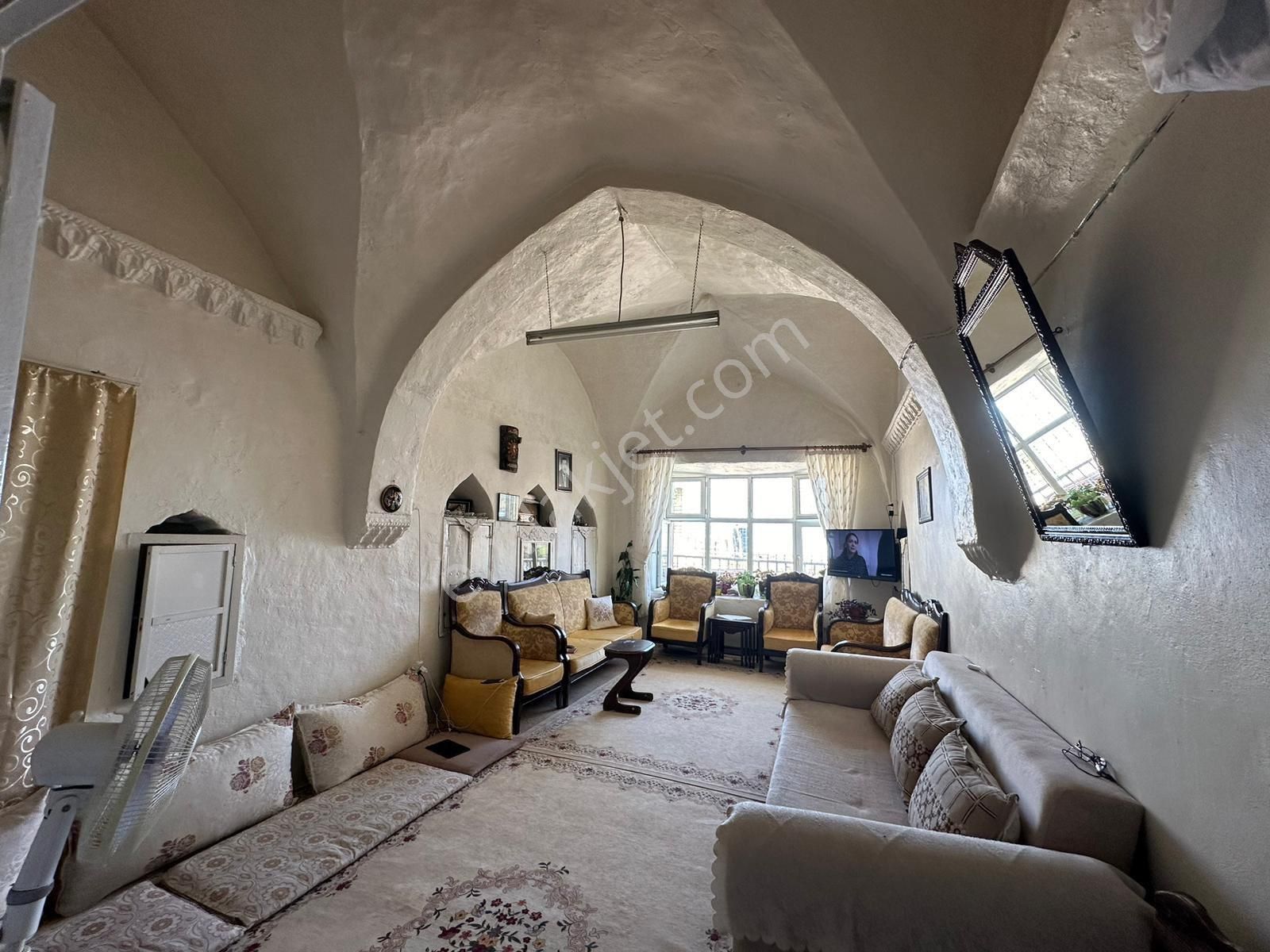 Murat Emlaktan Eski Mardinde Halk Bankası Arkasında Müstakil Taş Evimiz Satılıktır - Görsel 13