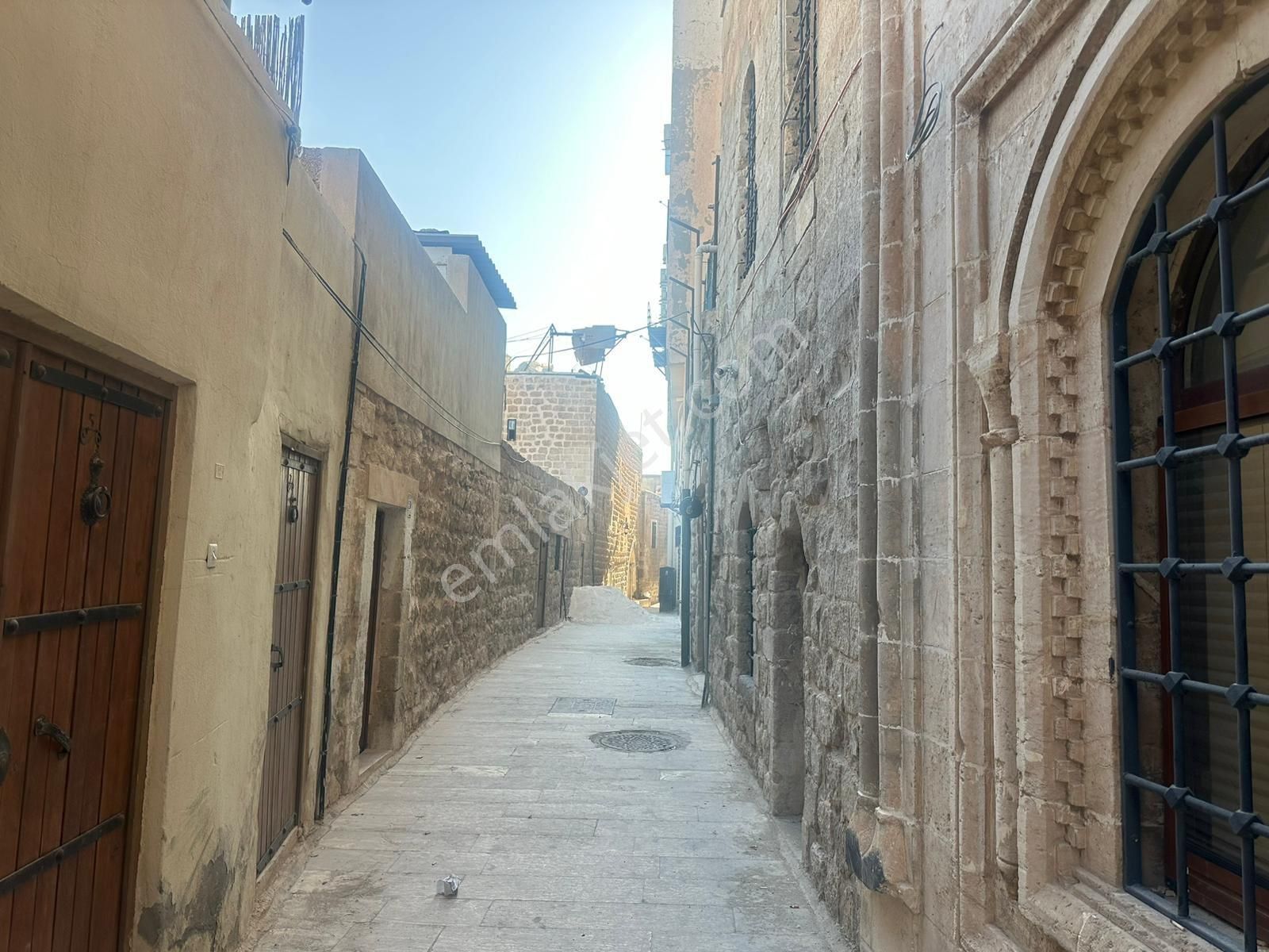 Murat Emlaktan Eski Mardinde Halk Bankası Arkasında Müstakil Taş Evimiz Satılıktır - Görsel 3