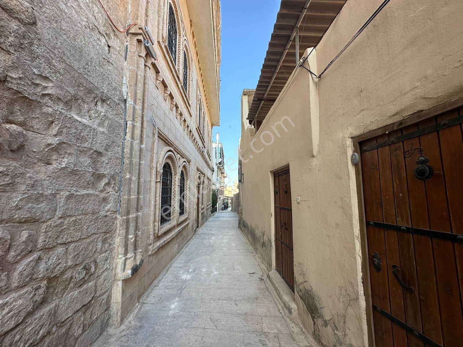 Murat Emlaktan Eski Mardinde Halk Bankası Arkasında Müstakil Taş Evimiz Satılıktır - Görsel 2