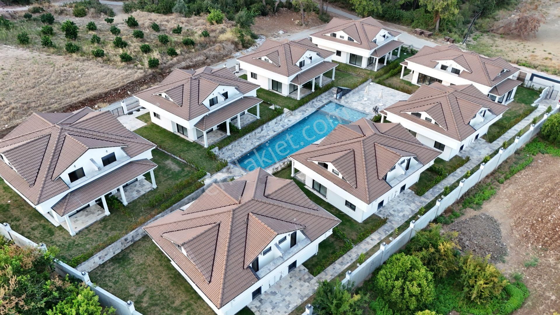 Güvensoy Dan Kemer Aslanbucak Mah Satılık Vıllalar