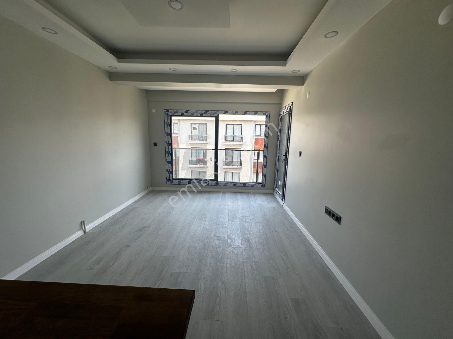 Royal Plus Yapı Gayrimenkul ' Den Çarşı Merkezde Lüx 2+1 Satılık Daire