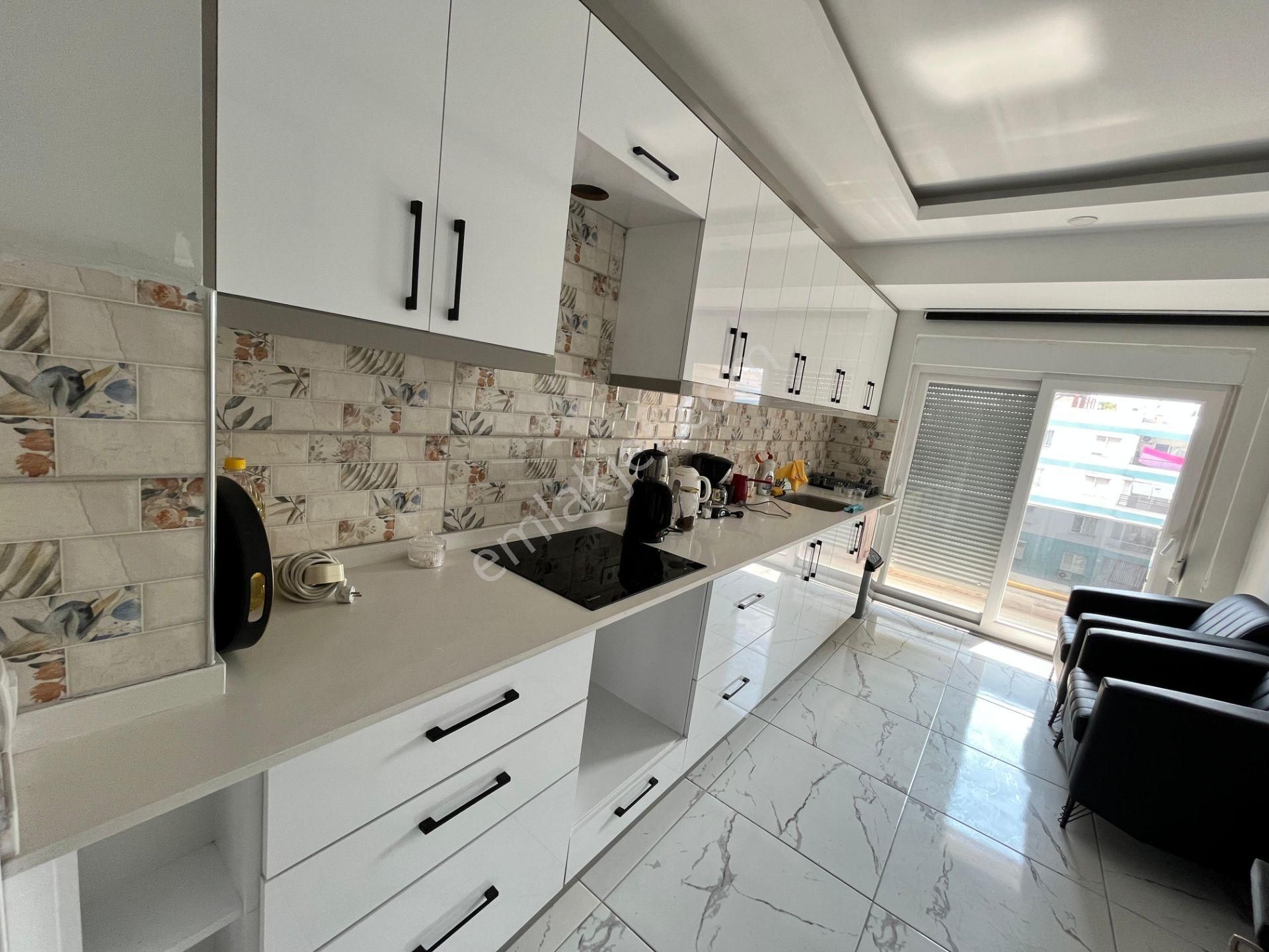 Yenigünde Sıfır Binada Katta Ebeveyn Banyolu Şık 2+1