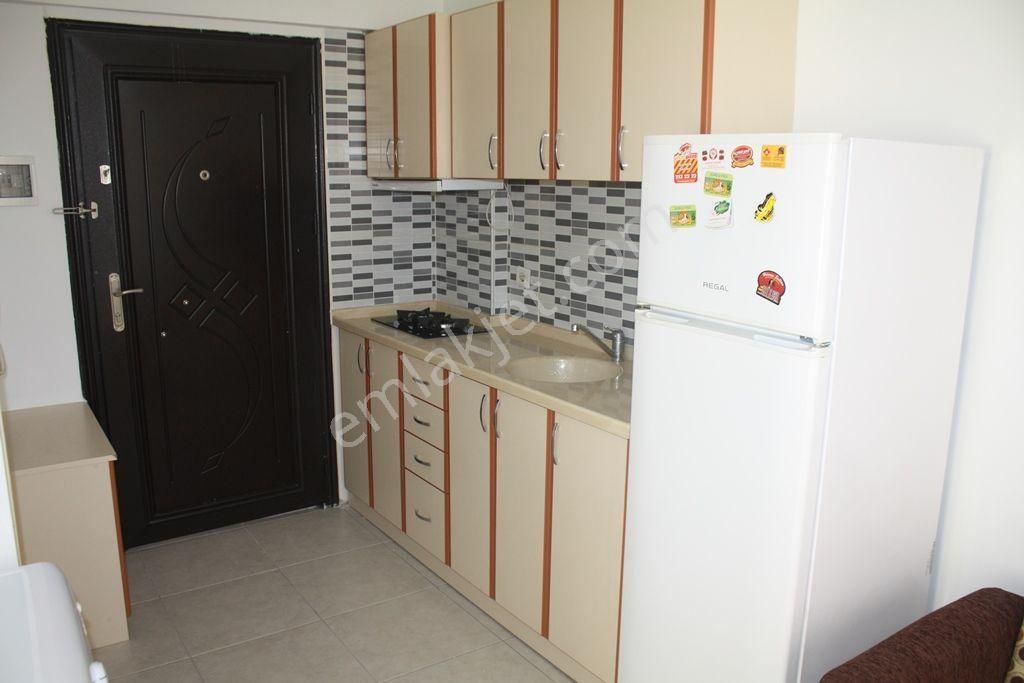 Ender Uysal Gayrimenkulden Asmalıevlerde 1+1 Balkonlu Eşyalı Daire..