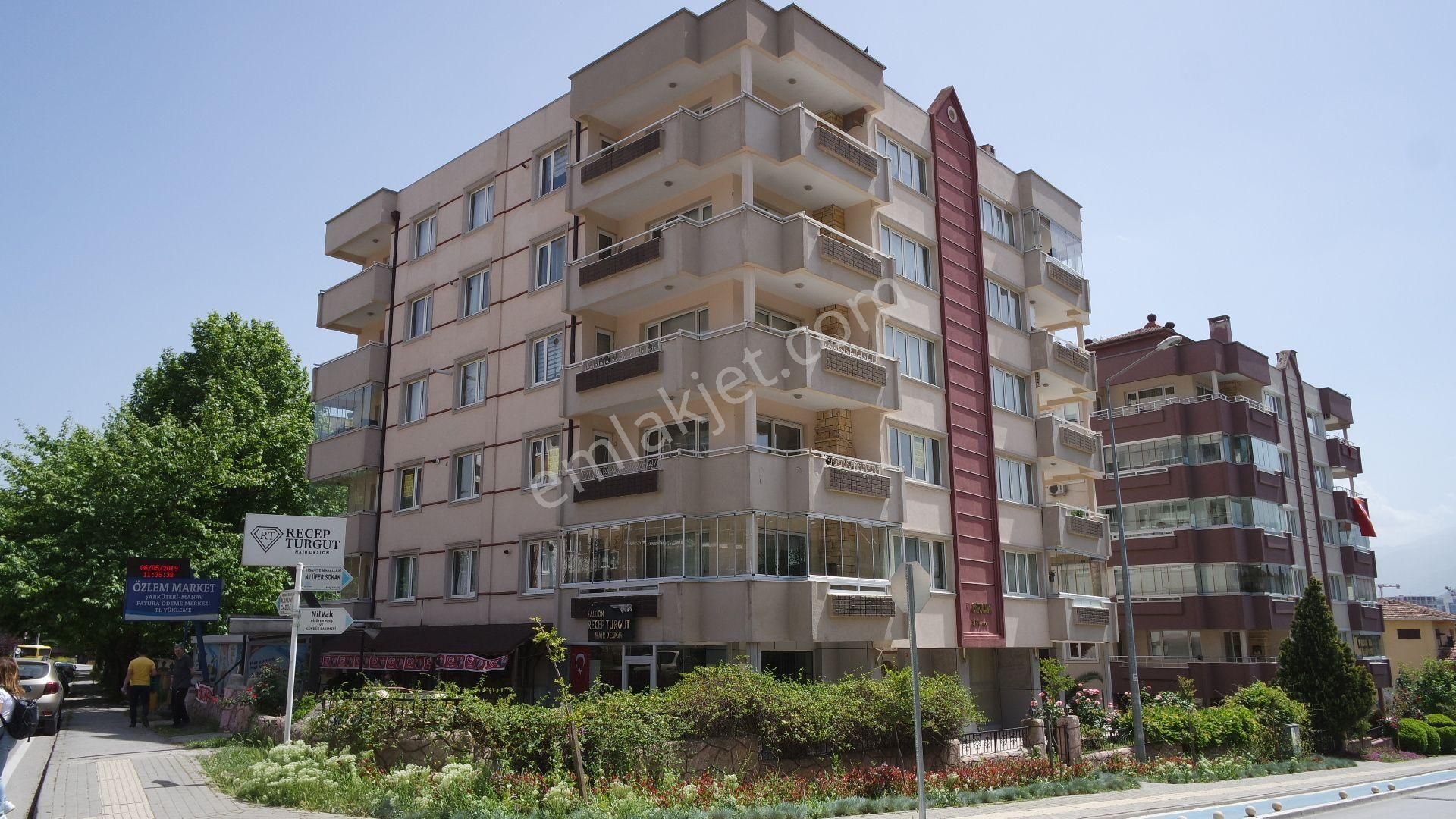 Esen'den Kanuni Caddesine Cephe Arakat Kiralık Daire