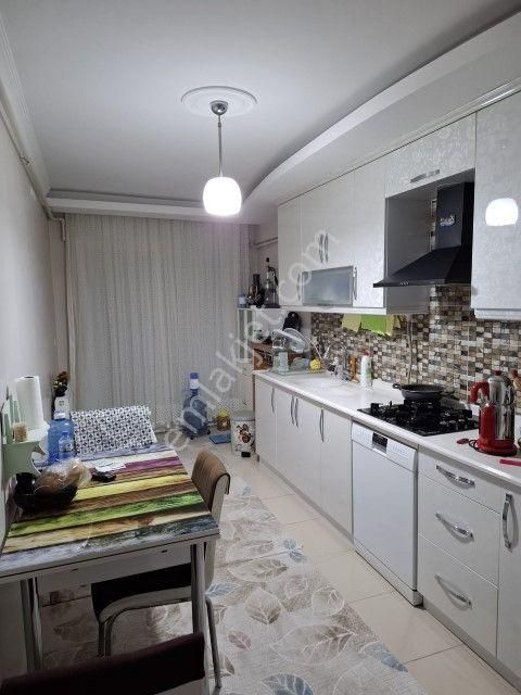 Bayraklı Sevgi Yoluna Çok Yakın 3+1 Satılık Daire