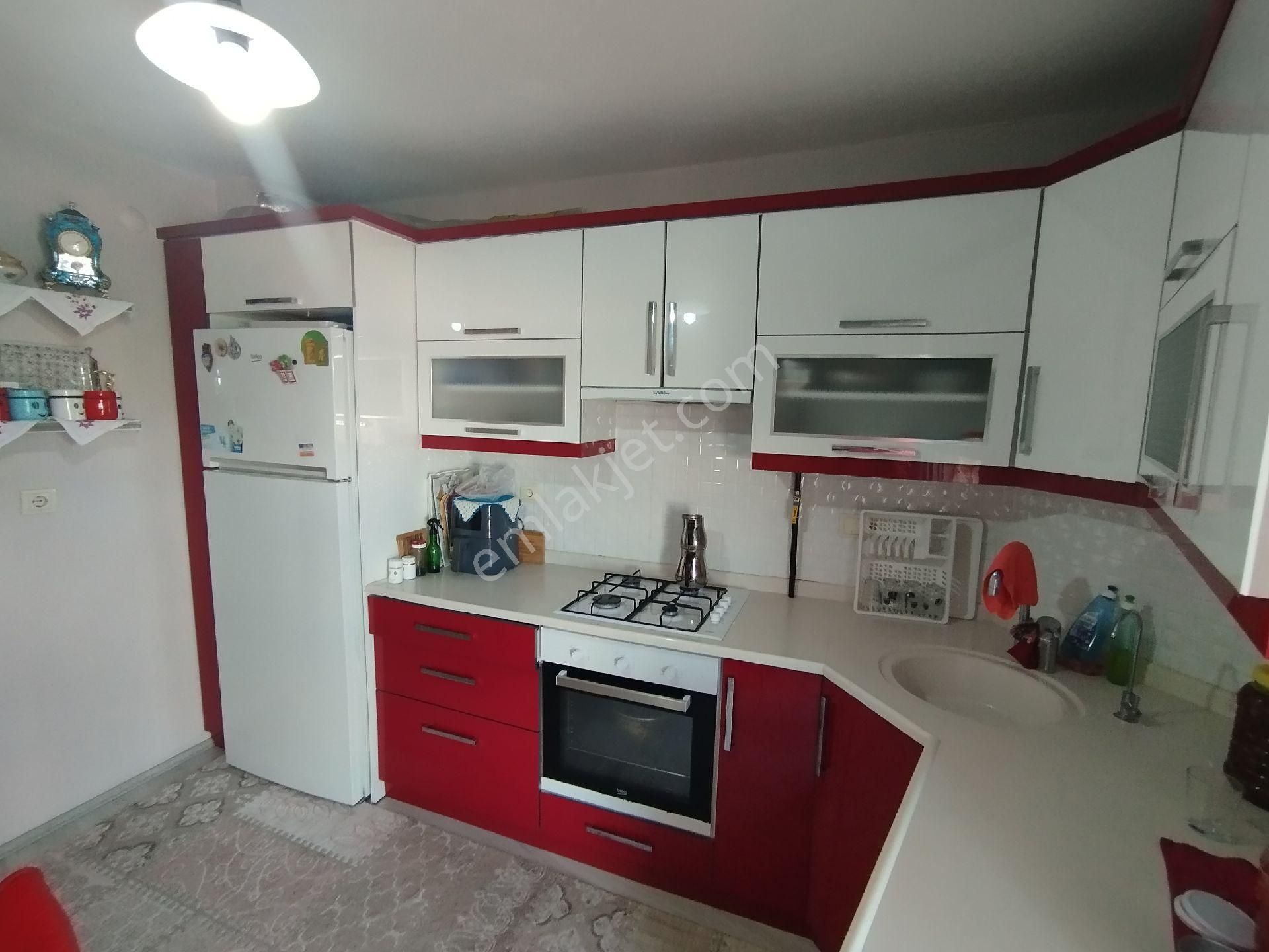 Aydın Söke Yenicami Merkezde 3+1 Doğalgazlı Satılık Daire