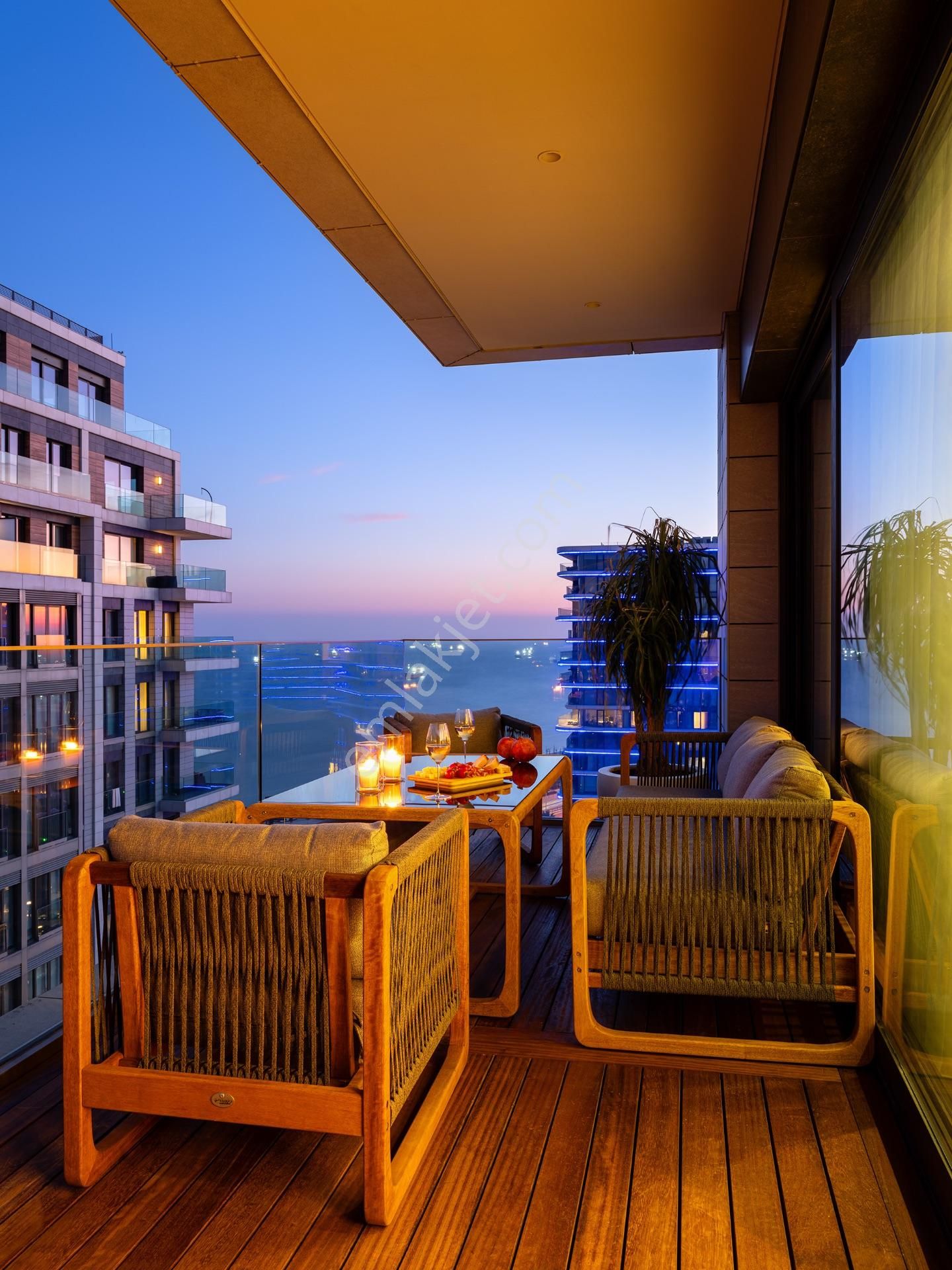 Büyükyalı'da Prestijlı Full Deniz Manzaralı 3+1 Sahibinden Satılık Daire