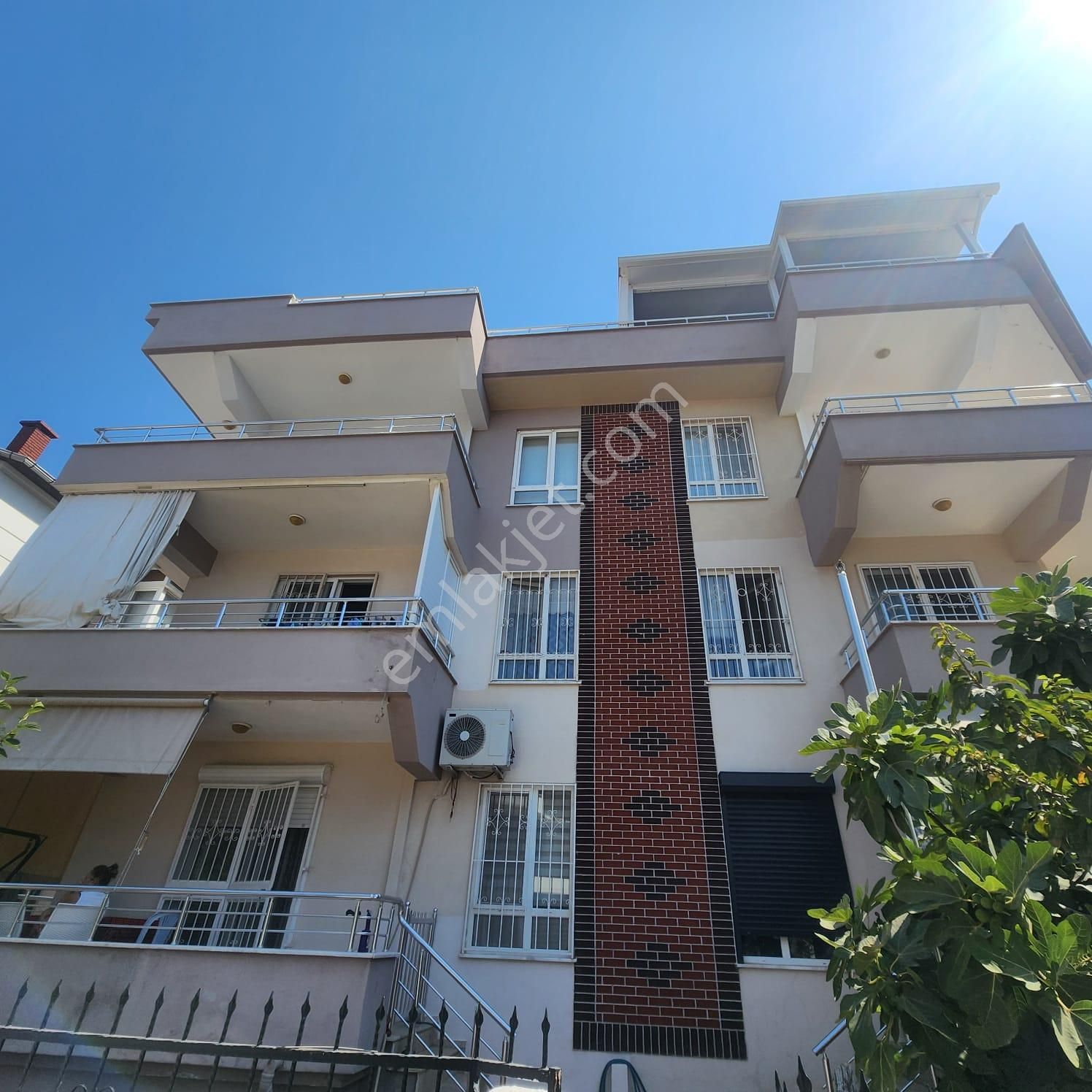 Didim Hastaneye Yakın 2+1 Ayrı Mutfak Eşyalı Ön Cephe Daire