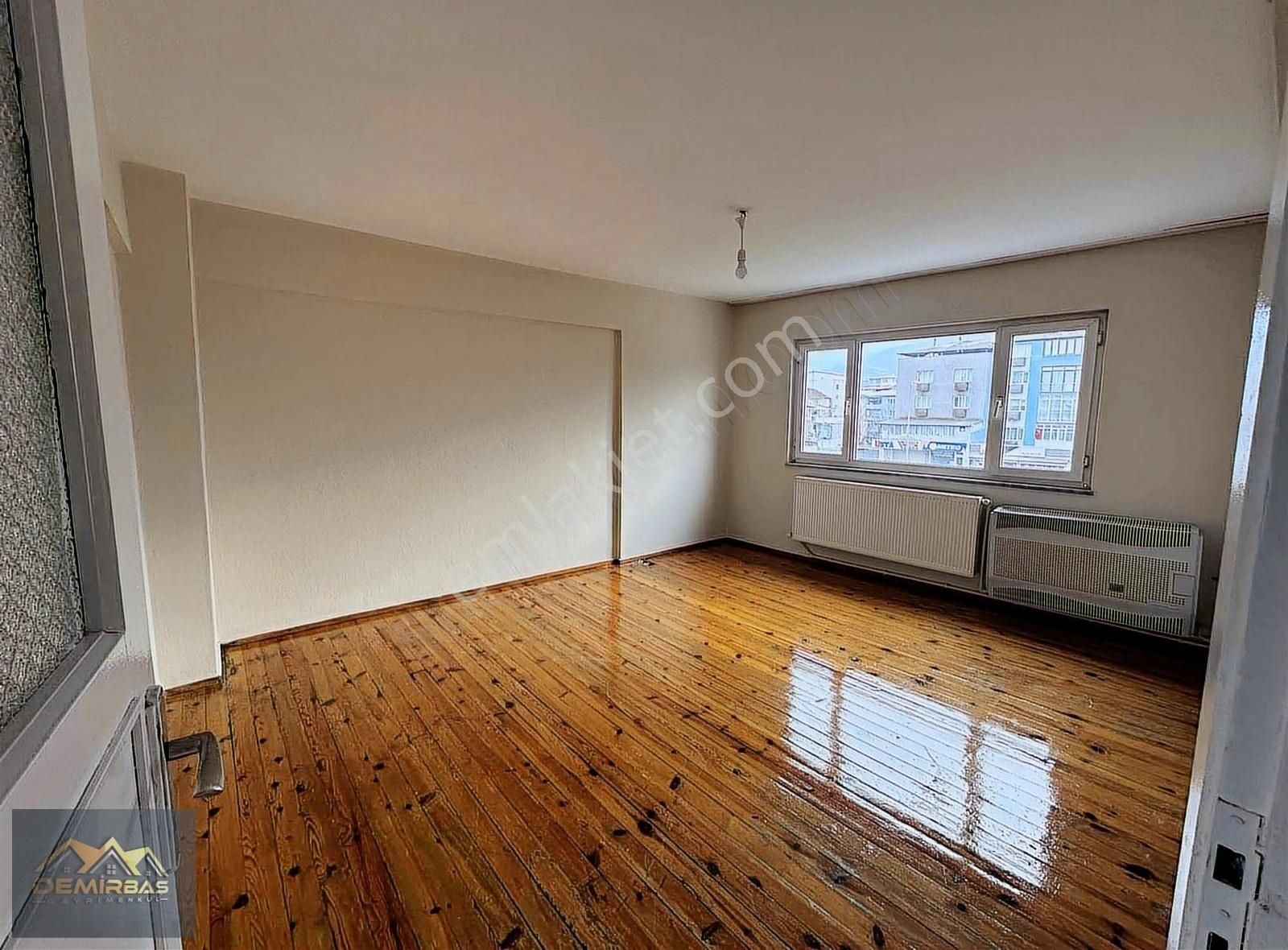 Gürsu Kavşagında Kiralık 2+1 Daire (arakat)