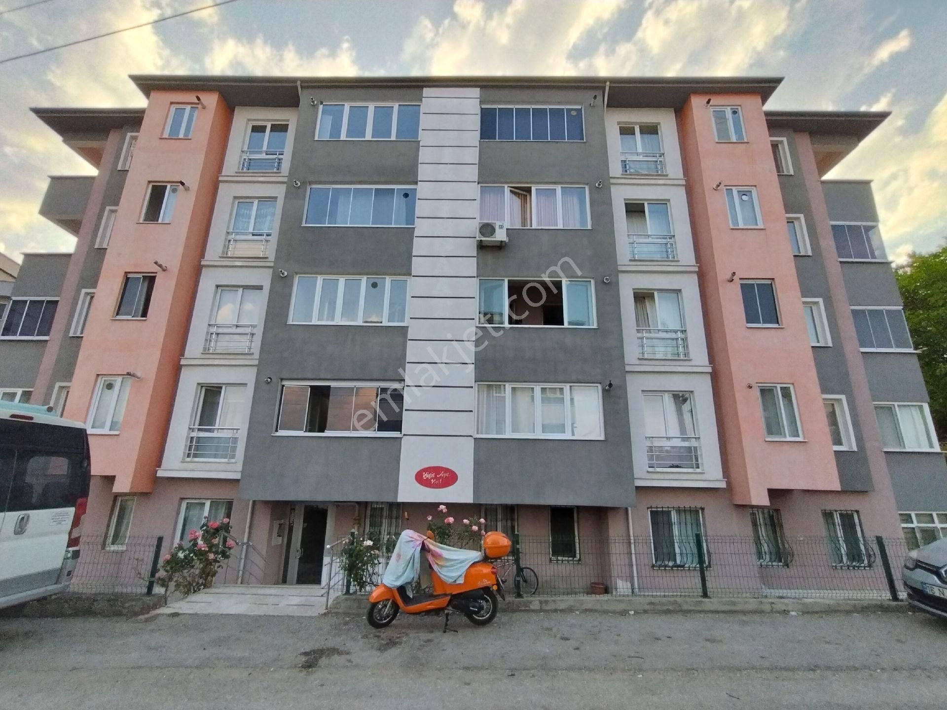 Karabük 5000 Evler Bulakyolunda Eşyalı 2+0 Daire Kiralıktır