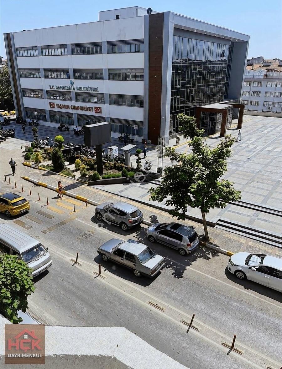 Hçk Gayrimenkul'den Belediye Karşısında 2+1 Eşyalı Kiralık Daire