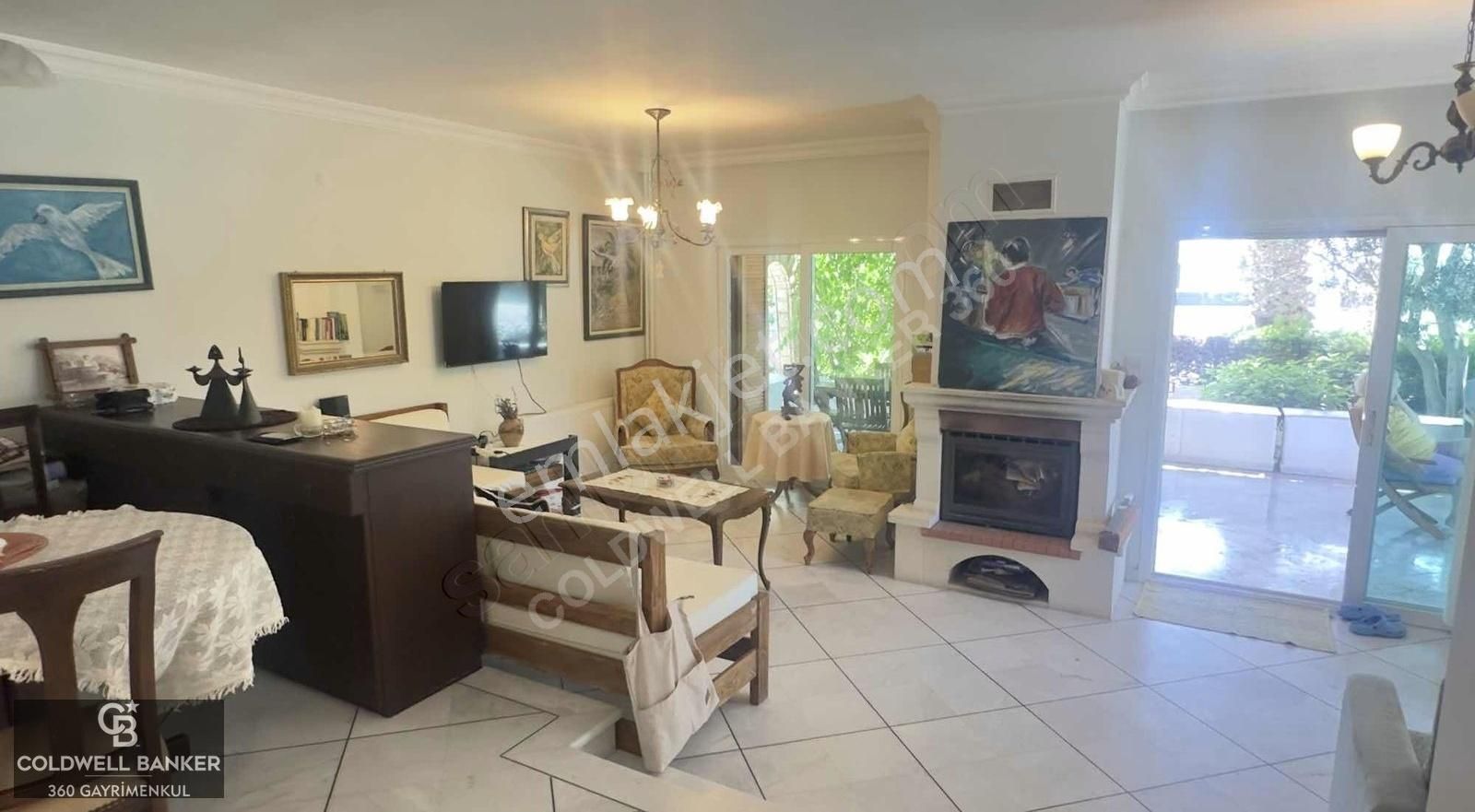 Çeşme Sakarya Mahallesi'nde Site İçinde 3+1 Kiralık Villa - Görsel 5