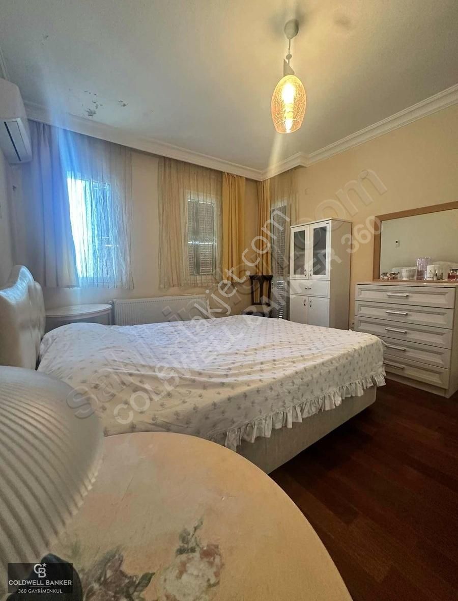 Çeşme Sakarya Mahallesi'nde Site İçinde 3+1 Kiralık Villa - Görsel 22