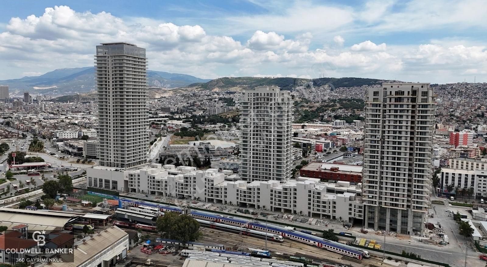 Megapol İzmir'de Deniz Manzaralı Yatırımlık Home Ofis