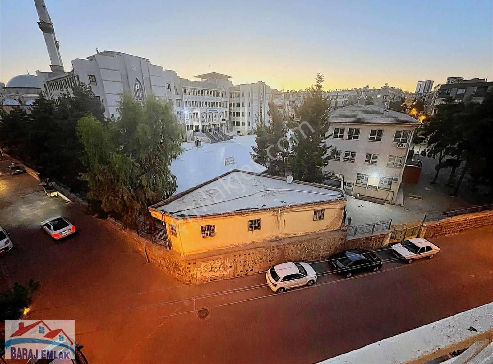 Baraj Emlak Tan Profilo Okulu Yanı Satılık Daire