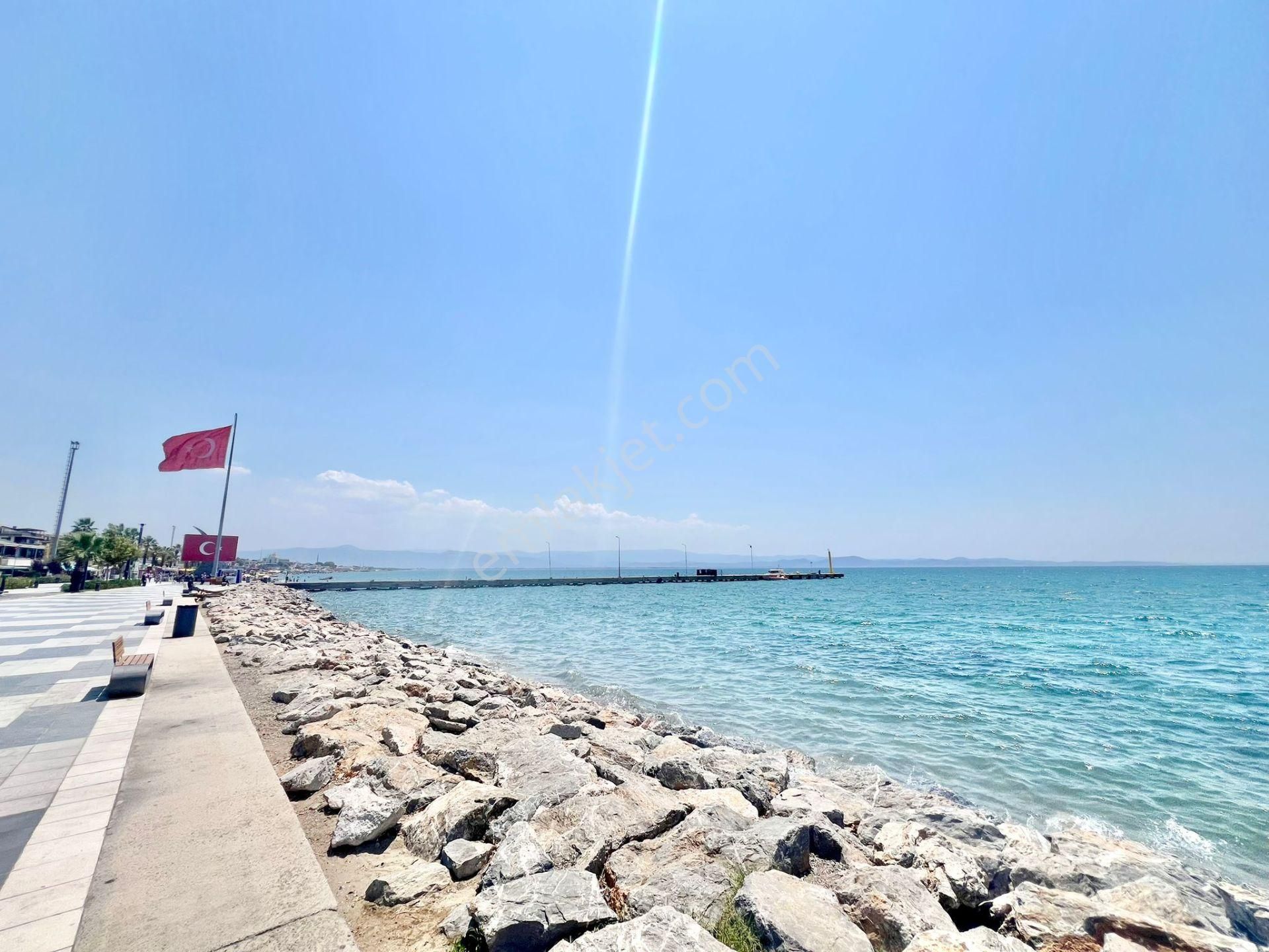 ✅✅alçınar Emlaktan Arakat Öncephe Ayrı Mutfak Denize 100m 3+1✅✅