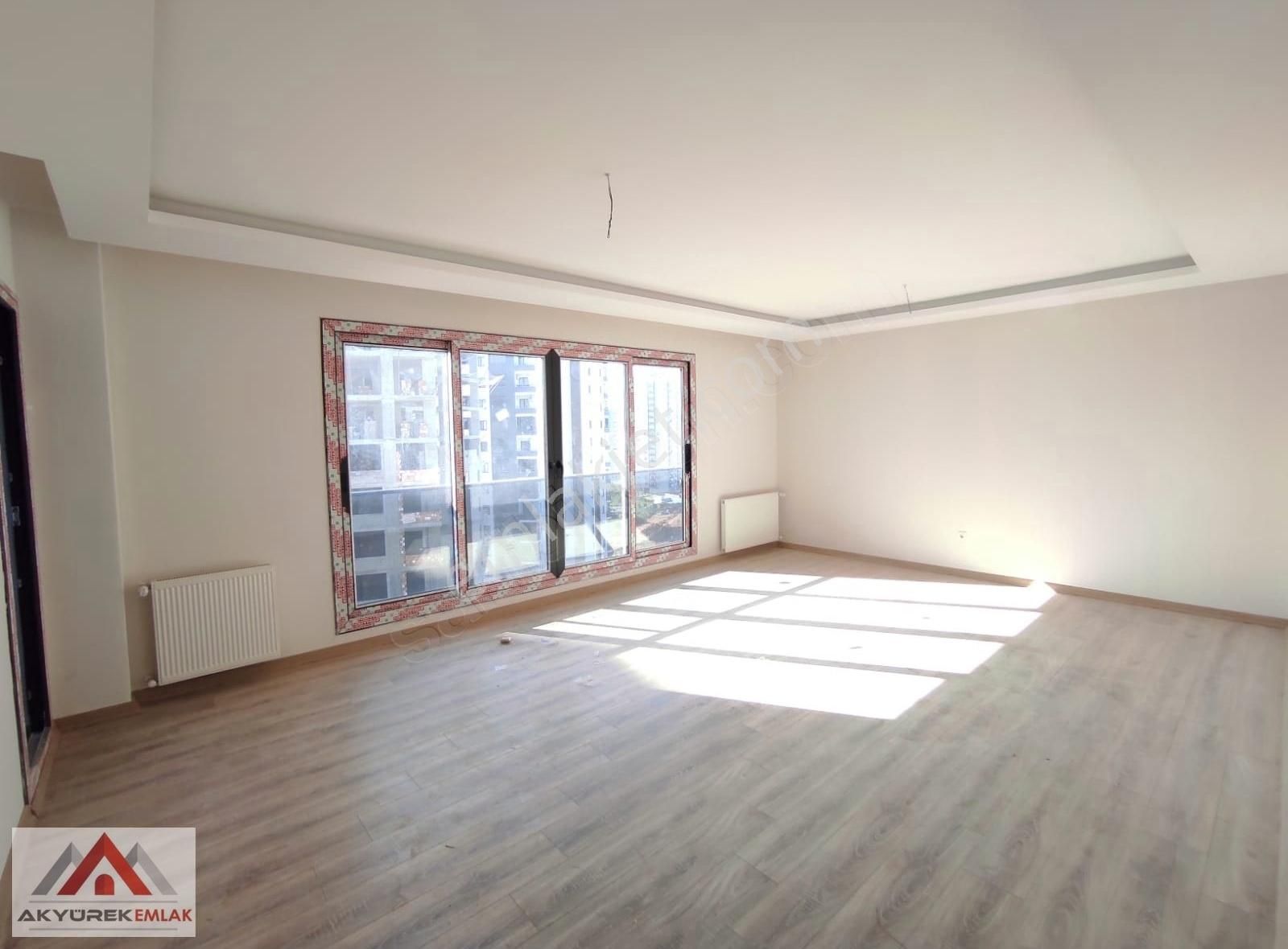 Akyürek'ten Mezitli Akdeniz Mah. Site İçi Kiralık 3+1 Daire