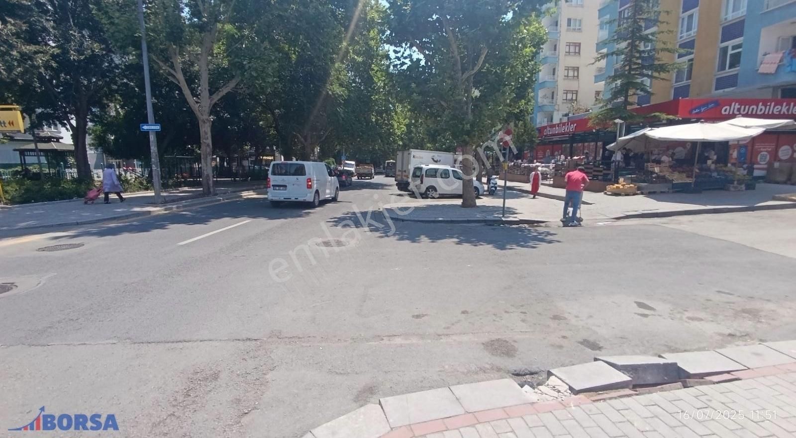 Demetevler Vatan Caddesi Üzerinde 90+550 M2 Satılık Dükkan - Görsel 9