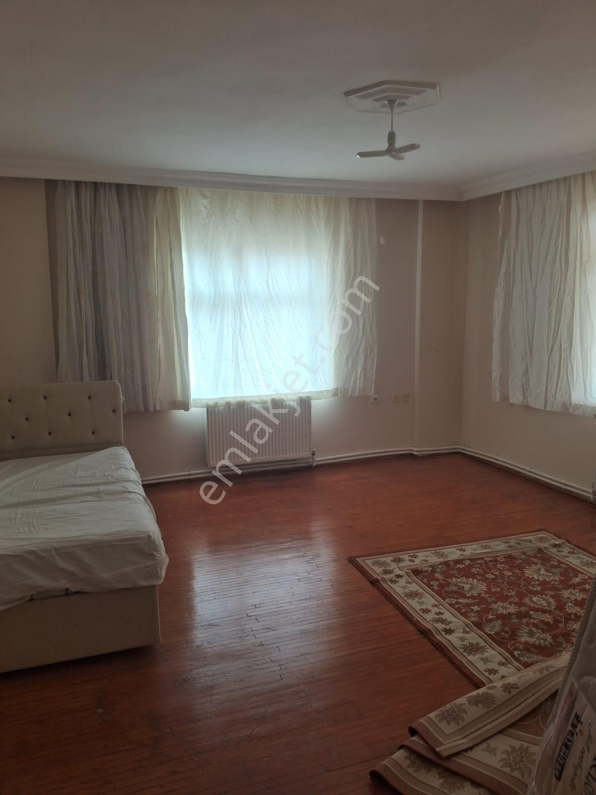 Sütlüce'de Nefe Yakın Kiralık Eşyalı Kombili 2+1 Daire