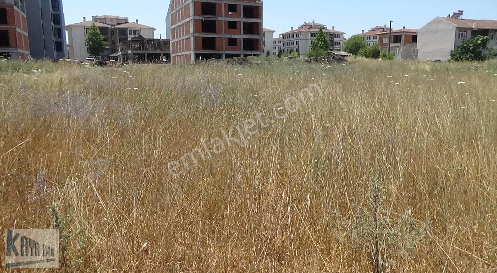 Kaya Emlaktan 3 Kat İmarlı Arsa