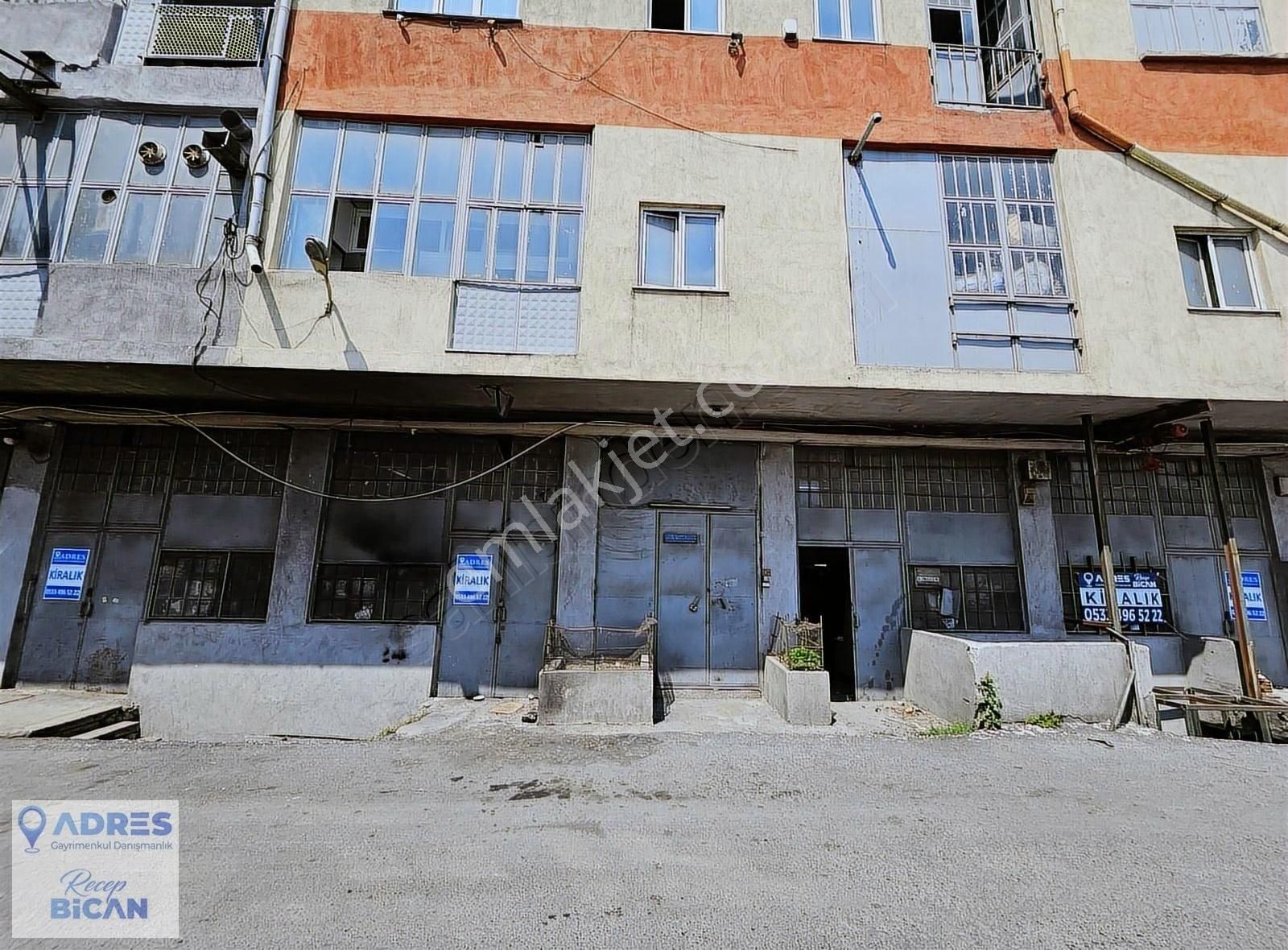 Bayrampaşa Sanayi Sitesinde 250 M2 Kiralık İş Yeri Dükkan