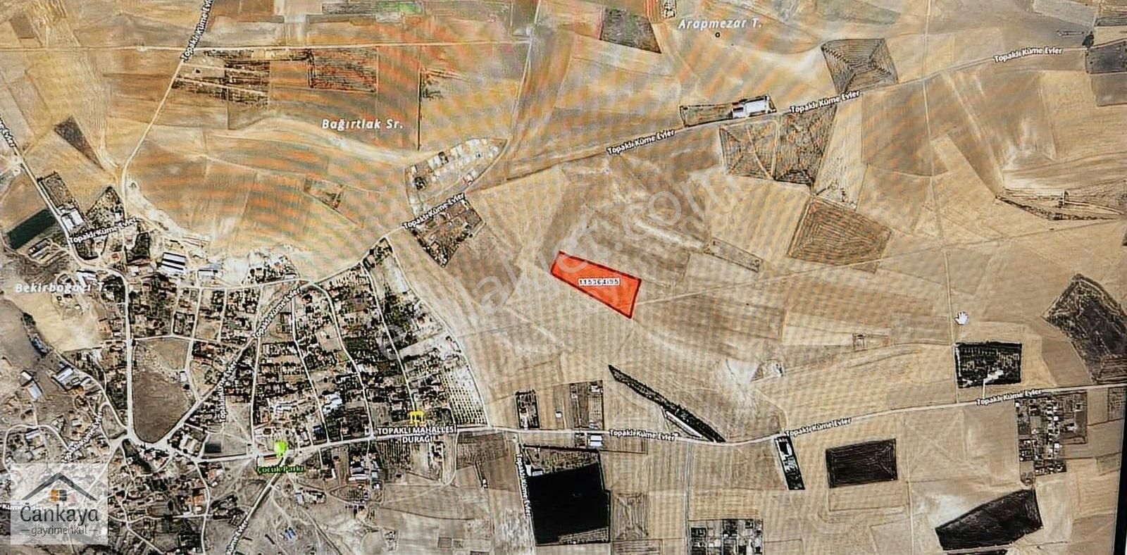 Gölbaşı Topaklı Mahallesi'nde Tek Tapu Satılık Tarla