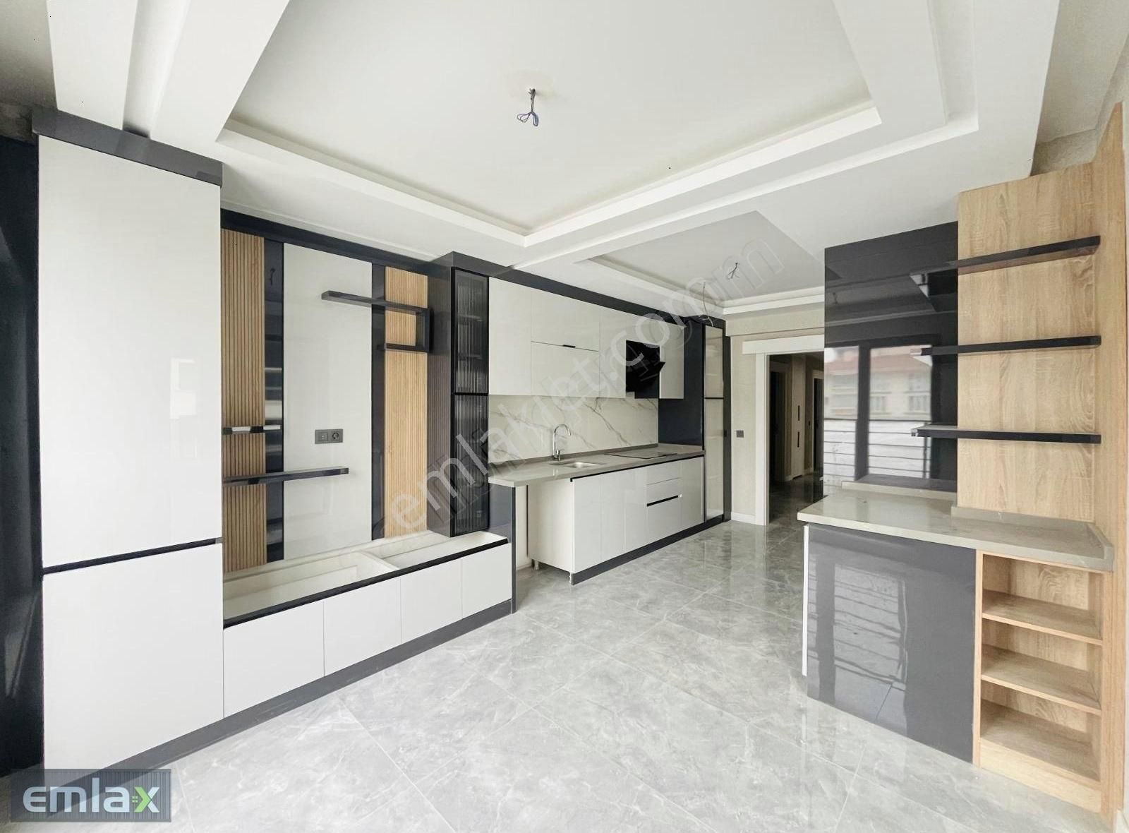 Emlax'tan *lüks Ve Konfor* Sitede Full+ Full Sıfır 4+1