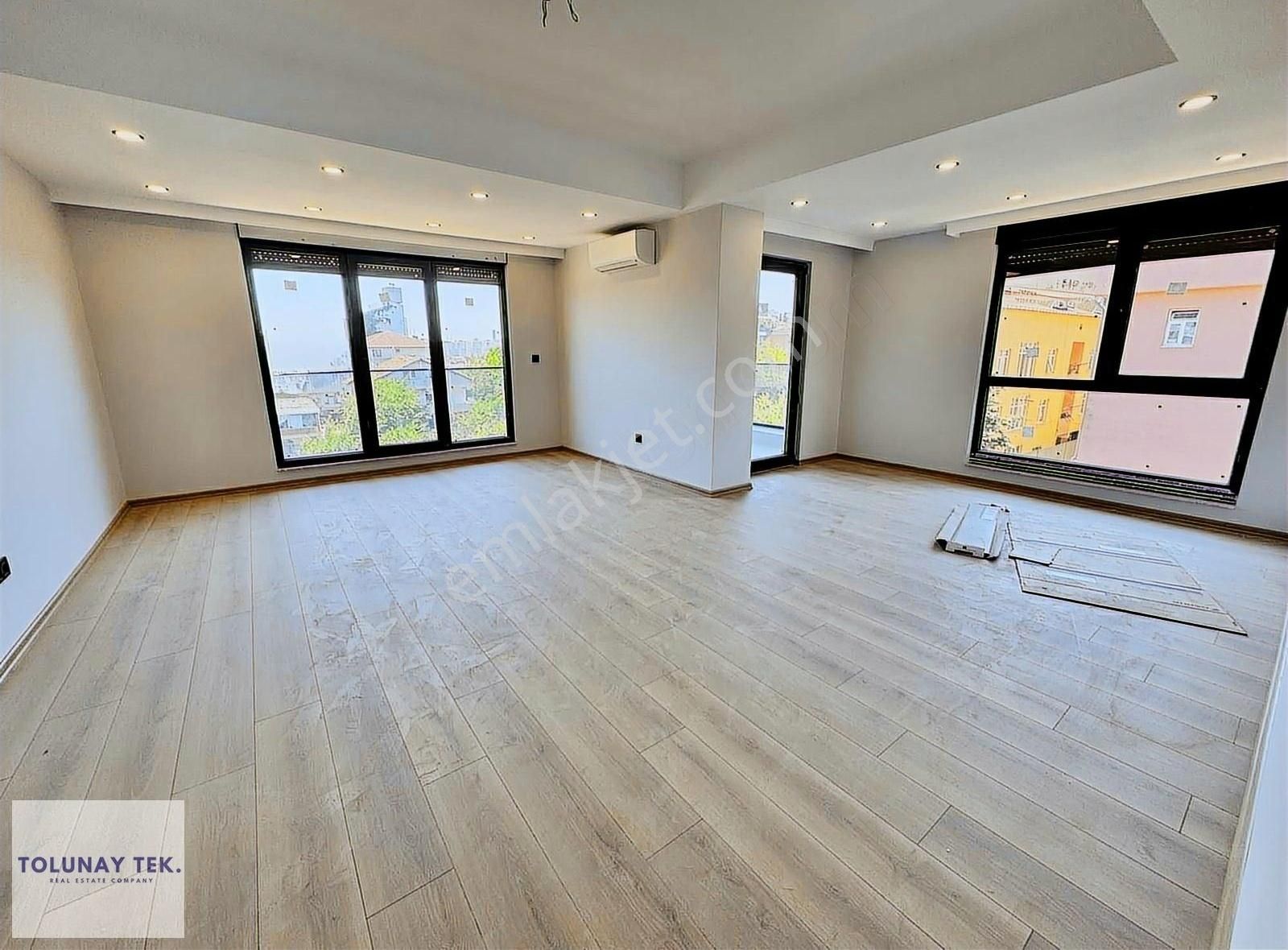Çengelköy Güzeltepe'de 4+1/145 M2 Net Sıfır Daire