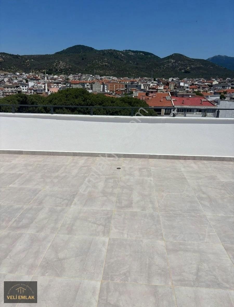 3+1 200 M2 Manzaralı Teraslı Dubleks Daire