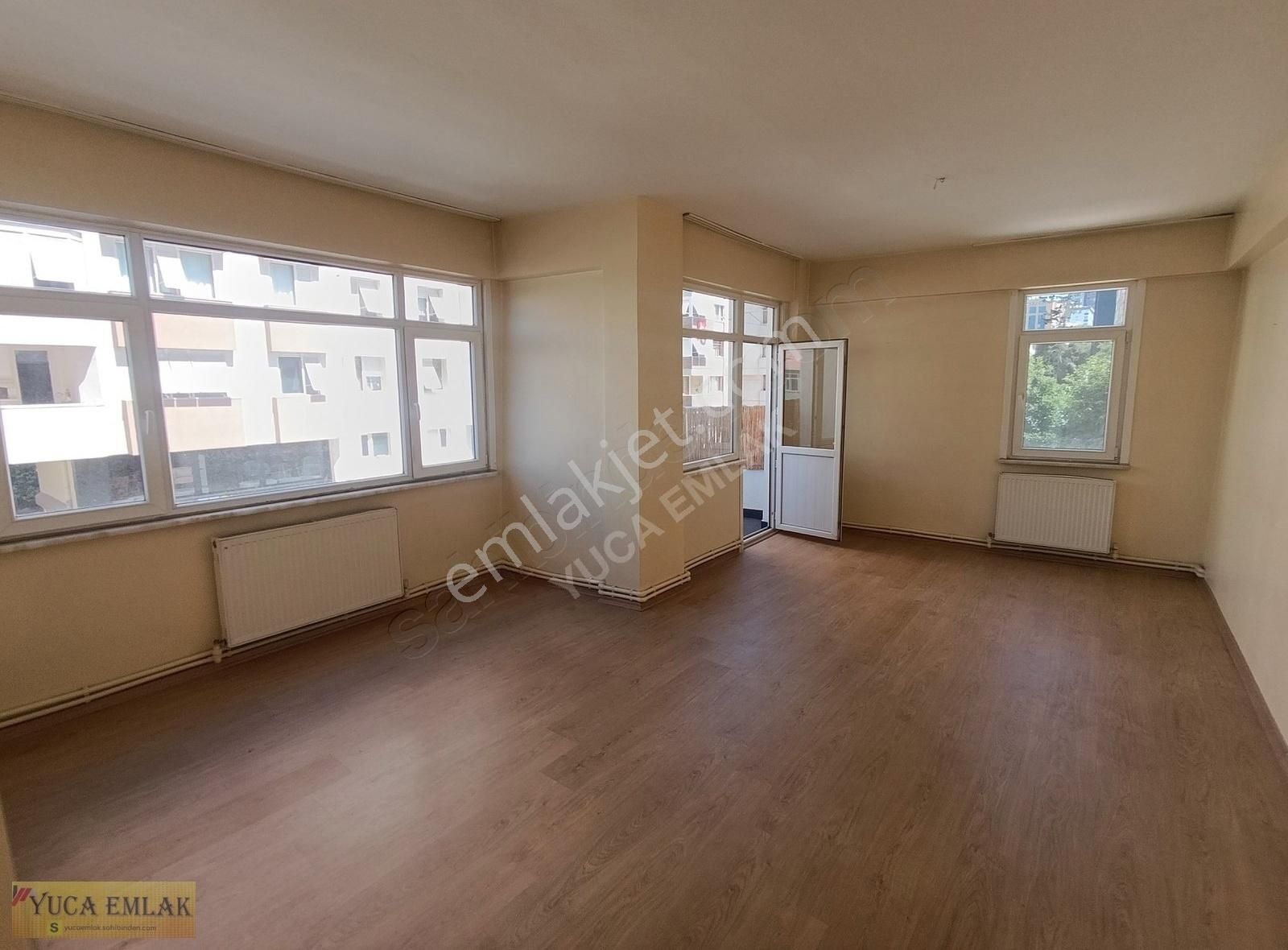 Yuca Emlaktan Kozyatağında Net 90m2 Kombili Balkonlu 3+1 Daire