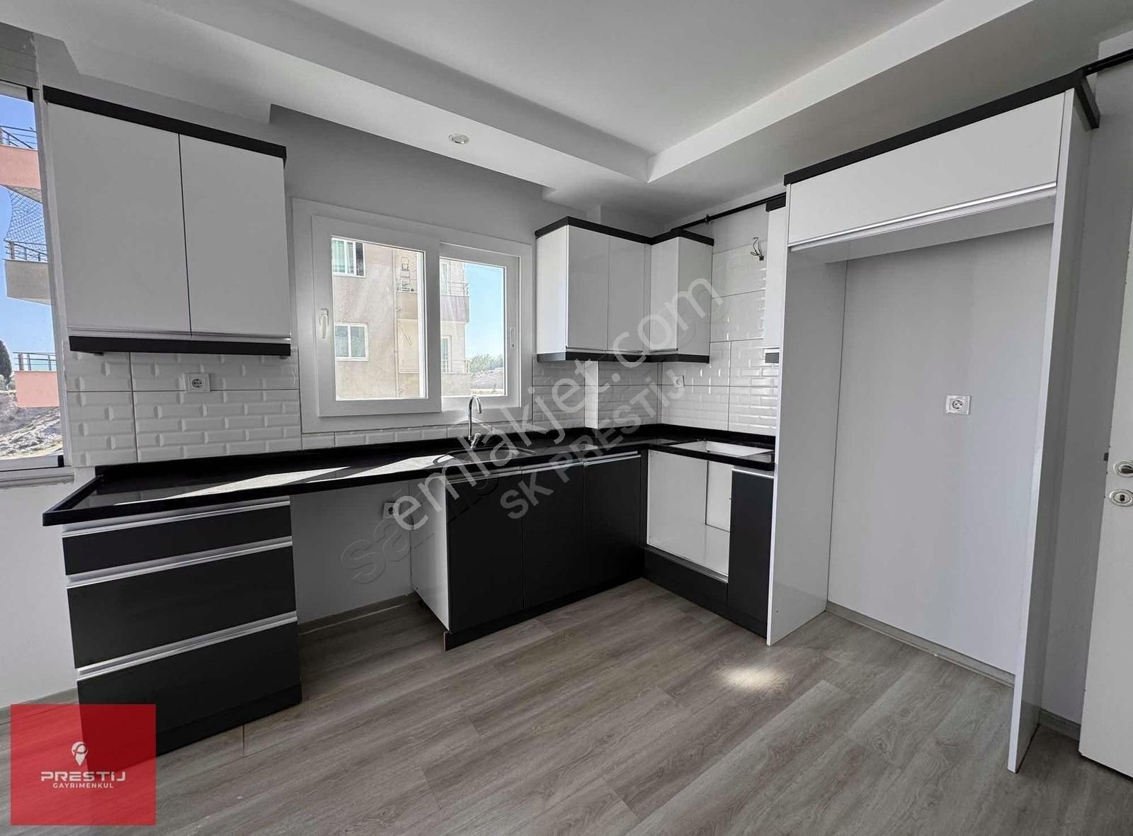 Prestij'den Acil Stad Yanı İskanlı G.odalı 3+1 Satılık Daire