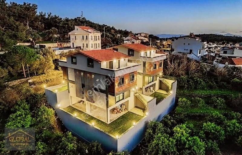 Global'den Nefes Kesen Panoramik Mazralı Büyüleyici Villalar