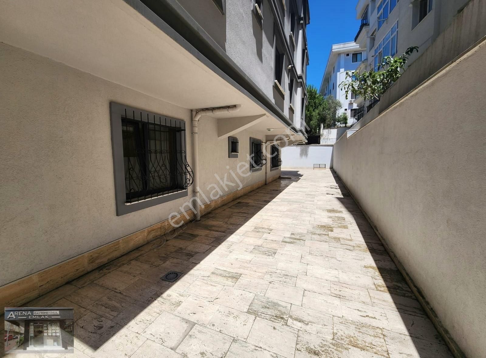 Talatlapaşa Ve Çalışlar Cad. Arası 5 Yıllık Binda 1+1 Giriş Kat - Görsel 2