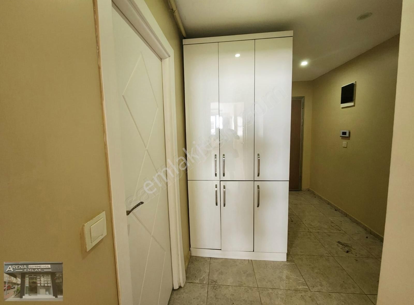 Talatlapaşa Ve Çalışlar Cad. Arası 5 Yıllık Binda 1+1 Giriş Kat - Görsel 3