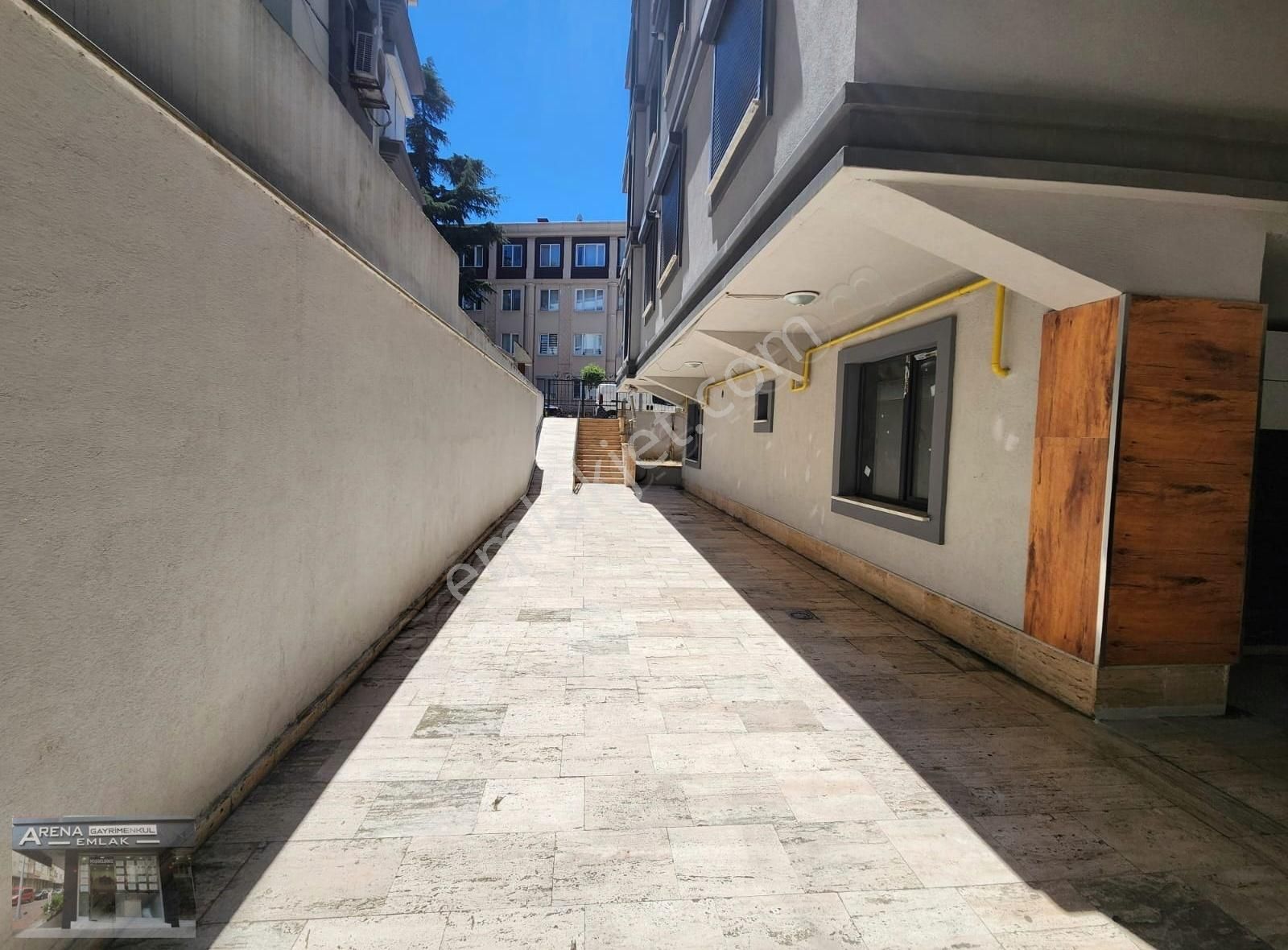 Talatlapaşa Ve Çalışlar Cad. Arası 5 Yıllık Binda 1+1 Giriş Kat - Görsel 8